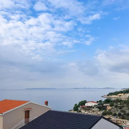 Amazing In W/ 3 Bedrooms * 普利莫顿