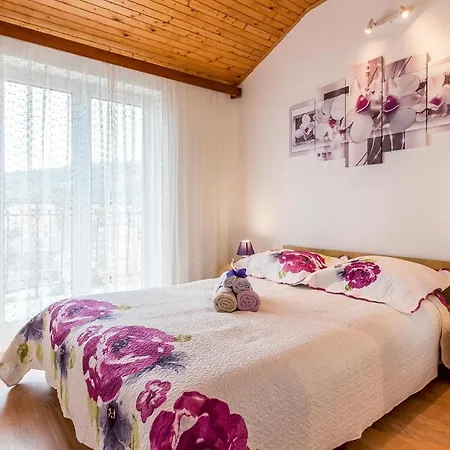 Amazing In W/ 3 Bedrooms 公寓 *
